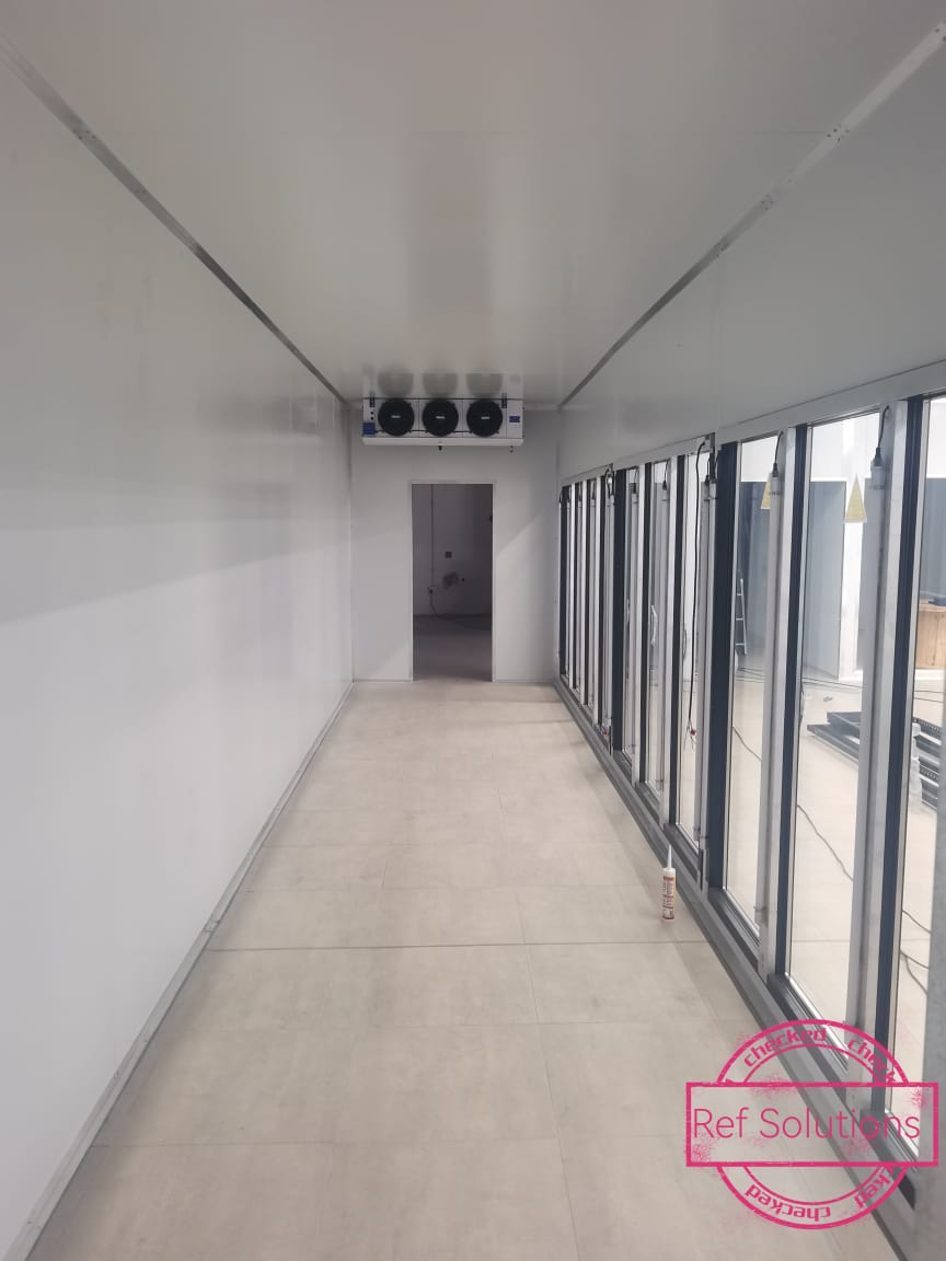 Glass door freezer rooms Commissioning and maintenance
